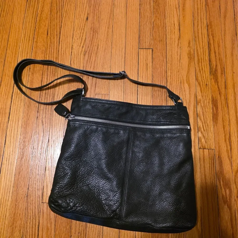 margot Black Leather Crossbody Shoulder Bag